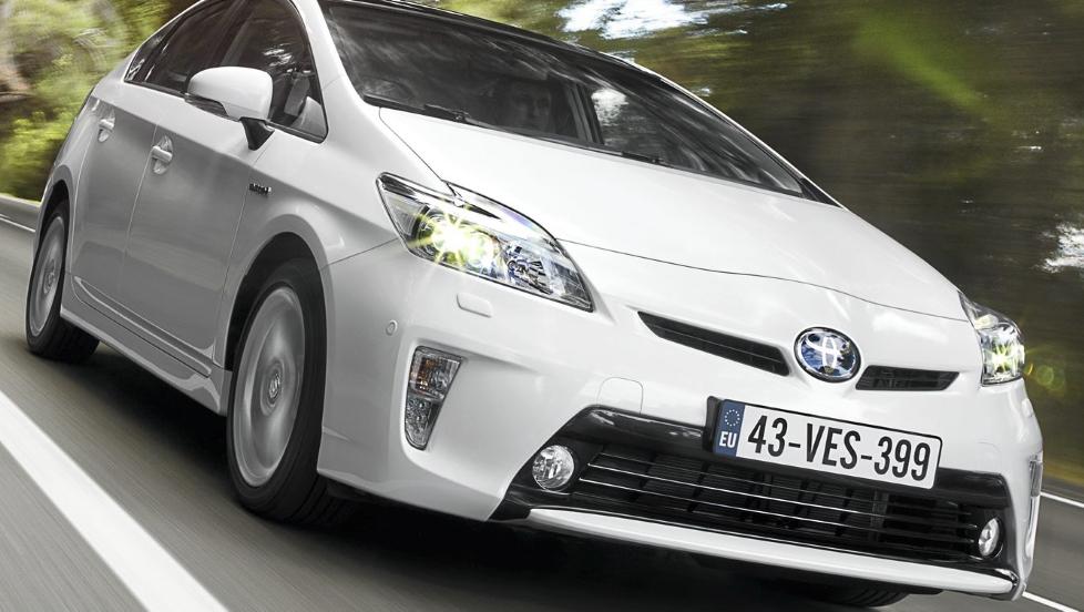 NY I MARS: Oppgraderte Prius lanseres i Norge i mars.  Prisene er lite endret fra forgjengeren og starter rundt 270 000 kroner. Foto: Toyota