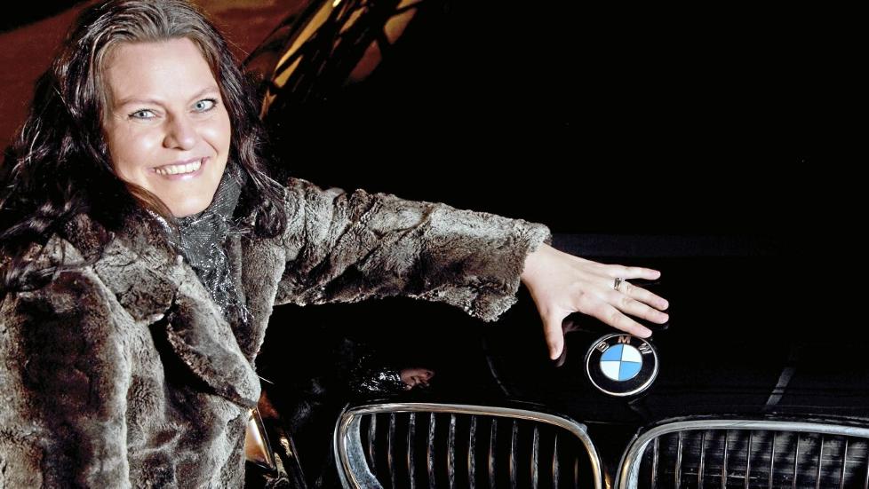 FORN�YD BILEIER: - Det var enkelt � importere bil fra Tyskland, sier Catrine Hj�rnevik (33) fra Oslo. Foto: Egil Nordlien, HM Foto