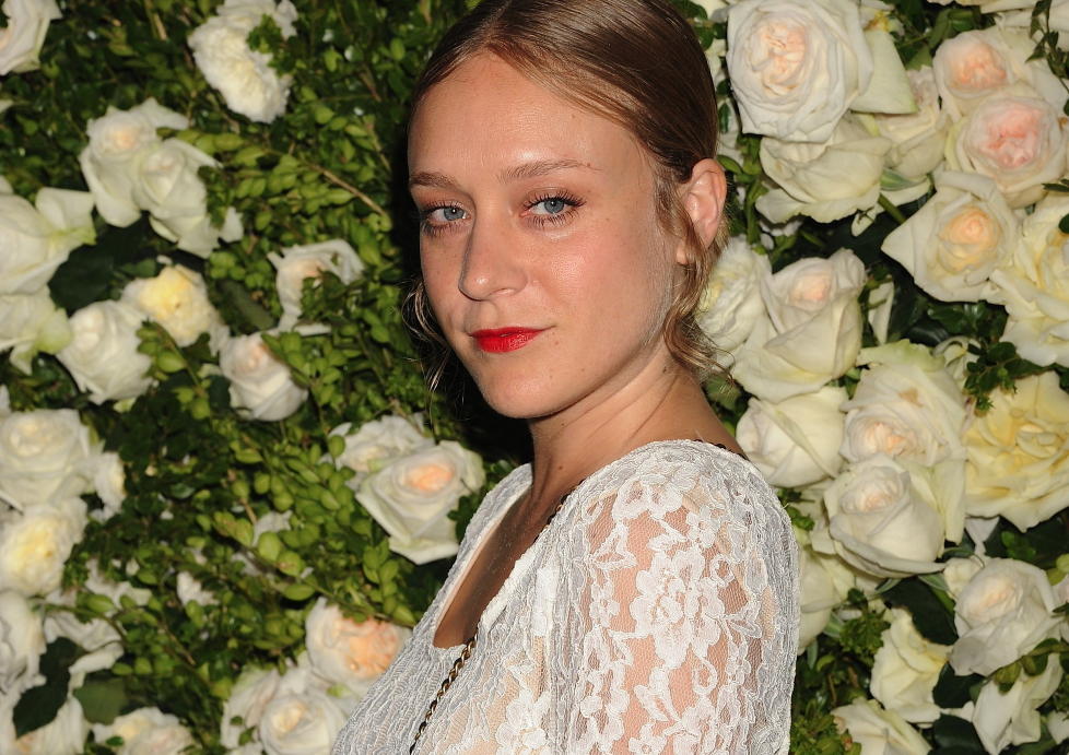 SPILLER TRANSSEKSUELL: Chlo� Sevigny spiller i den britiske serien �Hit or miss�. Der har hun rollen som Mia, en mannlig leiemorder som lever som kvinne. Foto: Stella Pictures