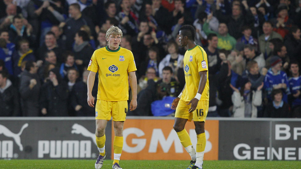 TOK STRAFFEANSVAR: Jonathan Parr tok den fjerde straffen for Crystal Palace, og m�tte score for � holde liv i finaleh�pet. Det greide han ikke. Foto: Digitalsport