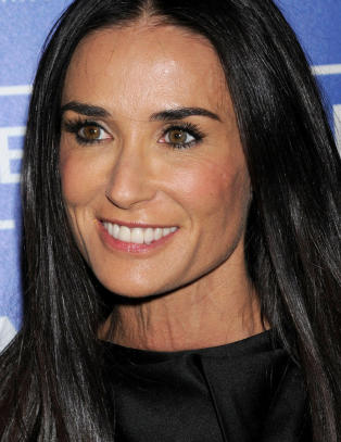 Demi Moore lagt inn p� sykehus