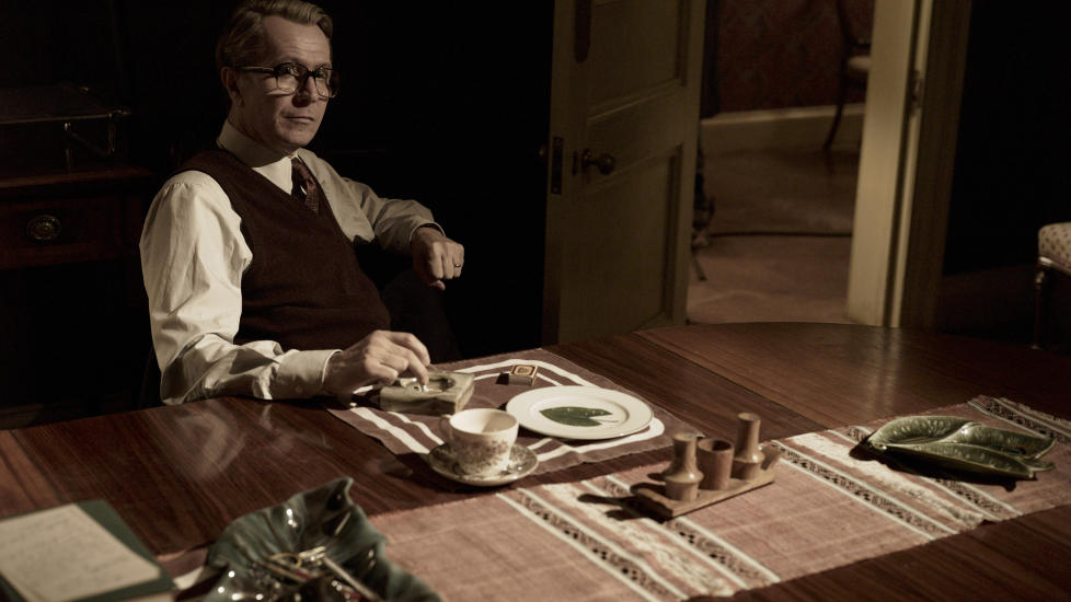 STR�LENDE: Gary Oldman har f�tt en eksepsjonelt velfortjent Oscar-nominasjon for innsatsen som George Smiley i �Muldvarpen�, den siste filmatiseringen av John le Carr�s roman �Tinker, Tailor, Soldier, Spy�.