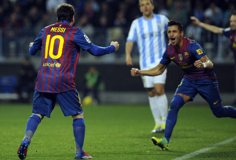 BEST: Lionel Messi og Barcelona har v�rt klart best i de siste m�tene med Real Madrid. De st�r med fire seire, en uavgjort og ett tap p� de siste fem kampene mot ligalederne p� Camp Nou. M�lforskjellen er 12-4 i Barcelonas fav�r p� Camp Nou i de kampene. Foto: AFP Photo / Cristina Quicler / Scanpix