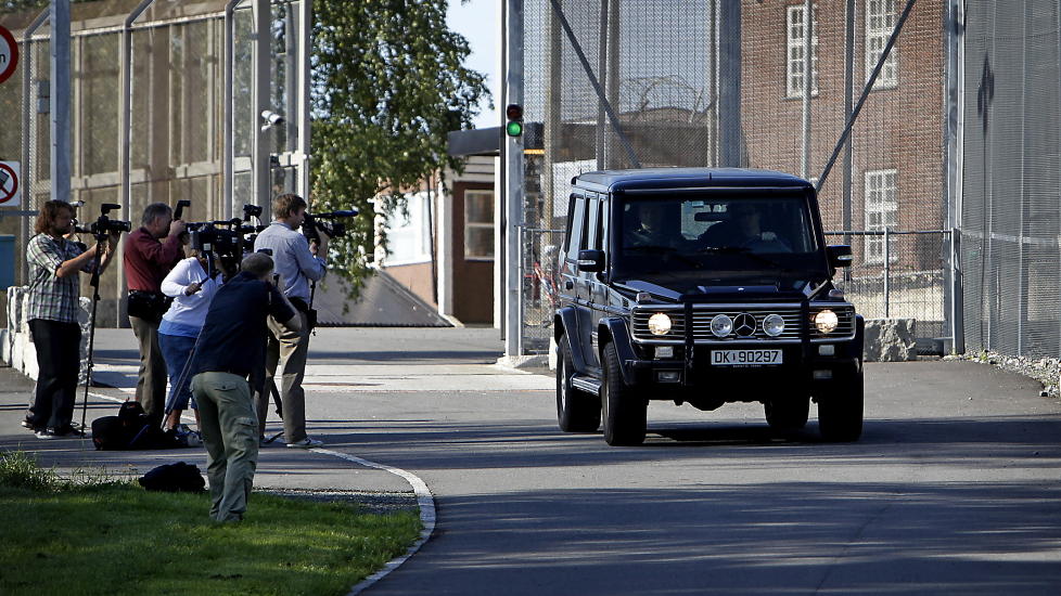 MOTSETTER SEG INNLEGGELSE: Anders Behring Breivik har via sine forsvarere signalisert at han ikke �nsker � samarbeide med nye sakkyndige og �nsker heller ikke � la seg innlegge til observasjon. De nye sakkyndige i terrorsaken mener det er n�dvendig � legge ham inn, uansett om han samarbeider med dem eller ikke. Foto: ERLING H�GELAND/Dagbladet