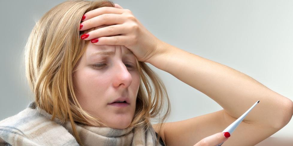 FEBER OG PJUSK: F�ler du deg slapp og syk? Vinteren kommer ofte med flere sykdommer p� slep.  www.colourbox.com