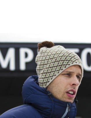 Dale Oen m� unders�kes av nevrolog