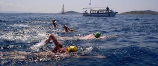 Betaler 11 000 kroner for � sv�mme fem kilometer om dagen