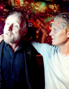 Her blir Halvdan Sivertsen r�rt av rapperen Vinnis sang