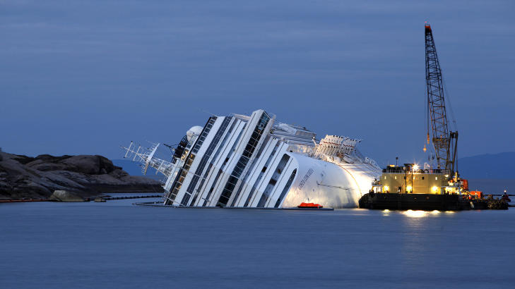 16 BEKREFTET D�DE:  16 personer er bekreftet d�de og like mange fortsatt savnet etter forliset 13. januar. Foto:  REUTERS/Darrin Zammit Lupi/Scanpix