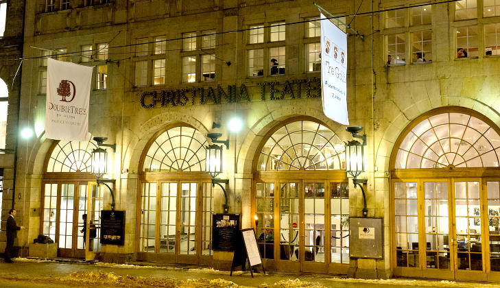 DOUBLETREE BY HILTON: Sentralt, men vanskelig � finne. Oslos Hilton ligger i samme bygning som Christiania teater. Foto: �ISTEIN NORUM MONSEN