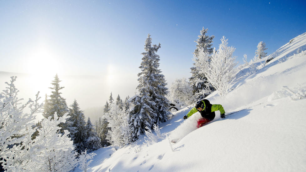 KVITFJELL: Sn�en har lavet ned siden tirsdag. Her er Morgan Lewis i aksjon. Foto: VEGARD BREIE/KVITFJELL