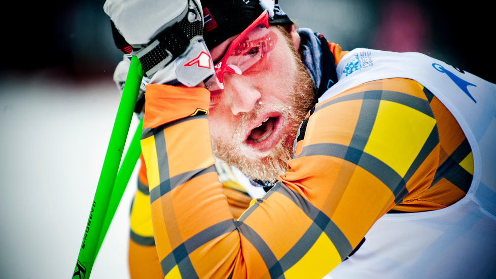 HAR SKILT SEG UT: B�de rent sportslig og motemessig har Martin Johnsrud Sundby skilt seg ut fra mengden i dette norgesmesterskapet. Her etter torsdagens gull p� 15 kilometer. Foto: Thomas Rasmus Skaug / Dagbladet