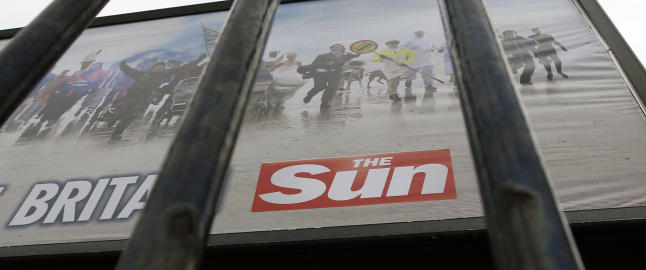 Tidligere Murdoch-ansatte pågrepet