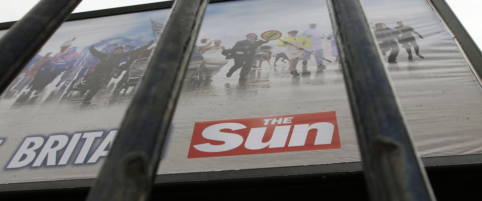 Tidligere Murdoch-ansatte pågrepet