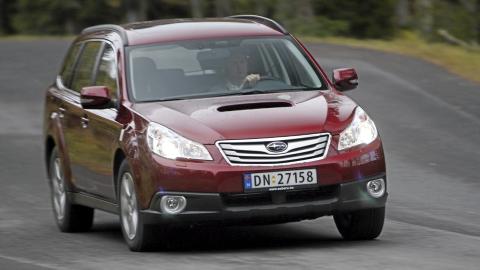 ROBUSTHETEN SELV: Subaru markedsf�rer hardt p� at de er ustoppelige. God kvalitet og permanent firehjulsdrift gj�r at p�standen holder vann. FOTO: Egil Nordlien HM Foto
