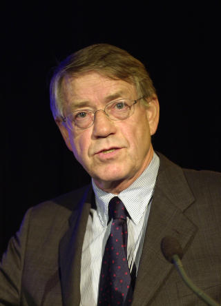 BLE FORESL�TT: Professor og krisepsykiater Lars Weis�th sier at han selv kontaktet Oslo Tingrett da han fikk h�re at han ble foresl�tt som sakkyndig for ofrene i 22. juli-saken, for � diskutere sin egen habilitet.
Foto: Erlend Aas / SCANPIX
