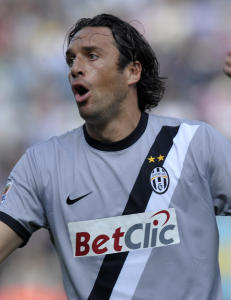 Luca Toni klar for Dubai-klubb