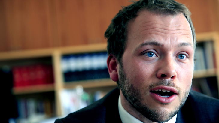 BEKLAGER: Audun Lysbakken innr�mmer � ha brutt regelverket ved tildelingen av tiltaksmidler mot voldtekt. Foto: Jacques Hvistendahl