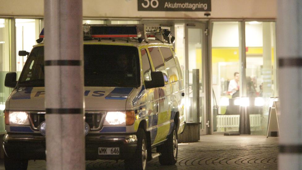 En mann ble skutt og drept i Malm�, bare timer f�r bombeangrepet mot politistasjonen. Det er forel�pig ikke klart om det er en sammenheng mellom hendelsene. 
Foto: Drago Prvulovic / Scanpix
