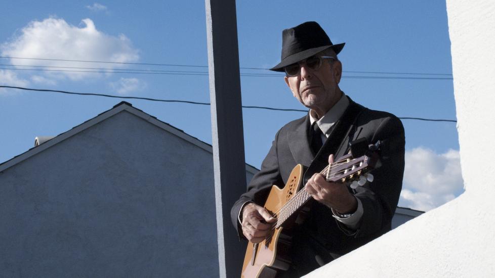 V�R MANN: Leonard Cohen (77) leverer en ny, sterk plate, sitt 12. studioalbum p� 45 �r. I tillegg har han utgitt to romaner og en lang rekke diktsamlinger.