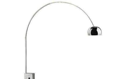 POPUL�R LAMPE: If�lge nettstedet Smh.com.au er �The Arco lamp� en av de fem mest kopierte designm�blene. Originalen er designet av Achille Castaglioni og Pier Giacomo Castiglion, og produseres av Flos. Foto: Room21.no