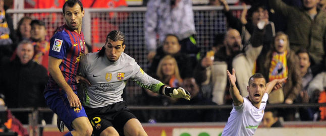 - Dommeren s� det, men turte ikke bl�se mot Barcelona