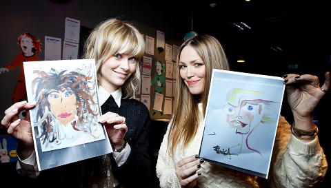 HYLLES: I kveld blir Elvira Nikolaisen hyllet av Bertine Zetlitz og de andre artistene. Foto: Bjørn Langsem HYLLES: I kveld blir Elvira Nikolaisen hyllet av Bertine Zetlitz og de andre artistene. Foto: Bjørn Langsem