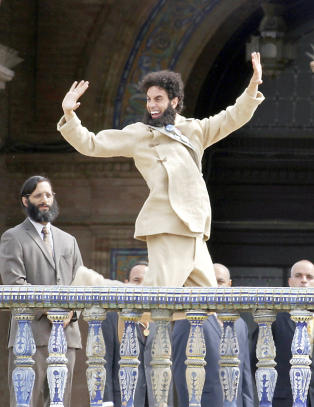 - Stjernen fra «Borat» og «Ali G» lager film av Saddam Husseins roman