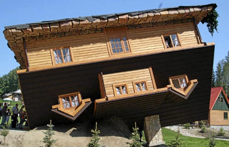 PUSSIG: Ikke akkurat huset som inviterer til grillfest på terrassen. Men iøynefallende er det jo... Foto: unusual-architecture.com PUSSIG: Ikke akkurat huset som inviterer til grillfest på terrassen. Men iøynefallende er det jo... Foto: unusual-architecture.com
