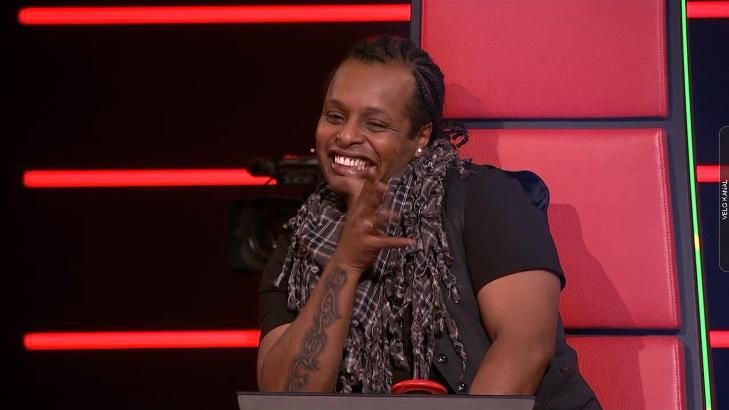 �BOB-BOB�: P� sp�rsm�l om Odd Einar Nordheim er kjekk, svarer Yosef med en �bob-bob�-bevegelse. S�rvaag sier at han gjorde den gesten for � holde Nordheim for seg selv. Skjermdump: TV 2