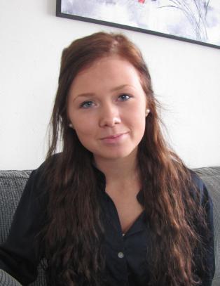 Nakenbilder av ungdomsskolejenter ute av kontroll
