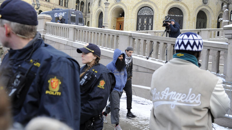 OPPGJ�R: I denne kronikken tar generalsekret�ren i Islamsk r�d et oppgj�r med trusselvideoen og demonstrasjonen foran Stortinget. Foto: John T. Pedersen / Dagbladet