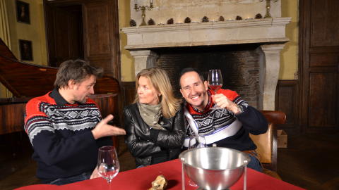 SK�L: Det ble gladbrisen stemning da Thomas og Harald tok med Bettan p� vinsmaking i Frankrike. Foto: TV 2