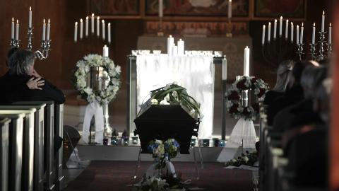 BEGRAVES: Stig S�terbakken bisettes i dag fra Lillehammer kirke.  Foto: Torbj�rn Gr�nning /  Dagbladet