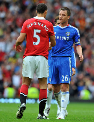 Sir Alex ber Ferdinand ta Terry i h�nda