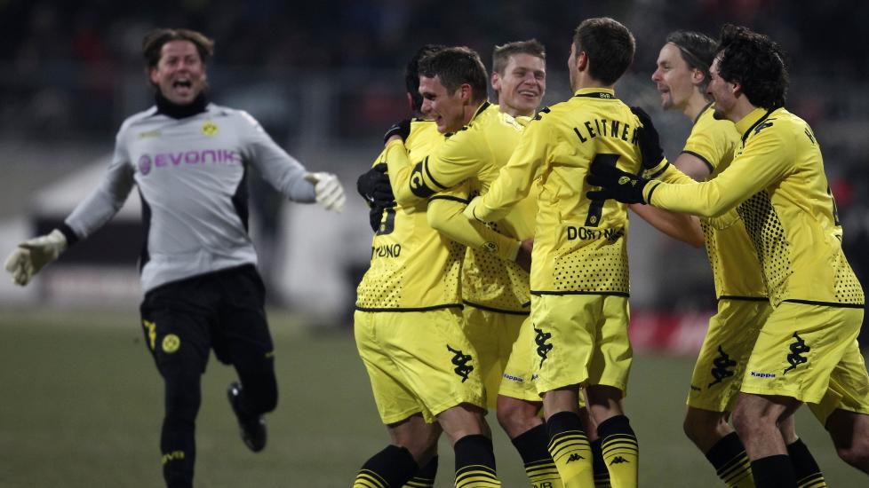 I ST�TET: Borussia Dortmund har ikke tapt i Bundesliga siden 1-2-tapet borte mot Mohammed Abdellaoues Hannover 18. september.Foto: SCANPIX/AP/Michael Probst