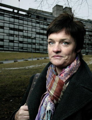 Ber politiet etterforske 22. juli-lekkasje til VG