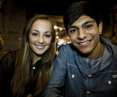 Yaseen og Julie Maria med Ut�ya-inspirert l�t