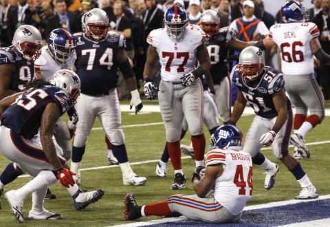 FRITT LEIDE: New England Patriots tok en kalkulert risiko da de lot Ahmad Bradshaw få fritt leide til en touchdown i håp om at det skulle være igjen tid nok på klokka for Tom Brady og kompani til en å vinne kampen.Foto: SCANPIX/REUTERS/Jim Young FRITT LEIDE: New England Patriots tok en kalkulert risiko da de lot Ahmad Bradshaw få fritt leide til en touchdown i håp om at det skulle være igjen tid nok på klokka for Tom Brady og kompani til en å vinne kampen.Foto: SCANPIX/REUTERS/Jim Young