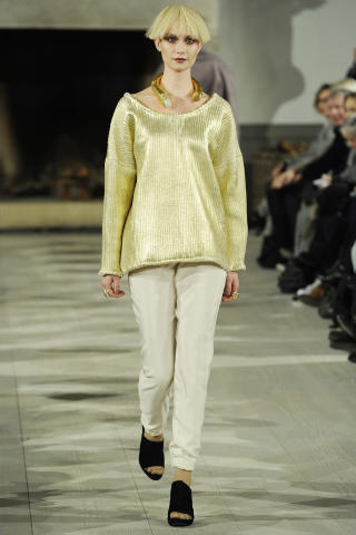 NORSK I DANMARK: Et antrekk fra Veronica B. Vallenes' visning. Foto: Copenhagen fashion week