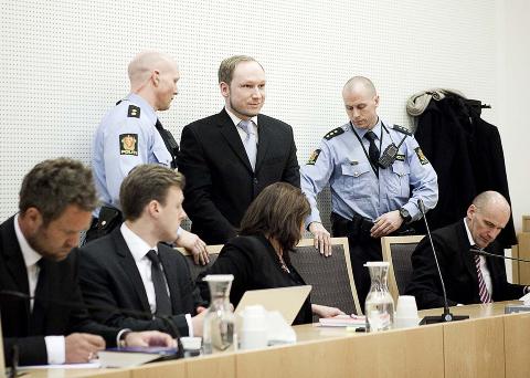 MED ADVOKATENE: Anders Behring Breivik. Foto: Nina Hansen / Dagbladet