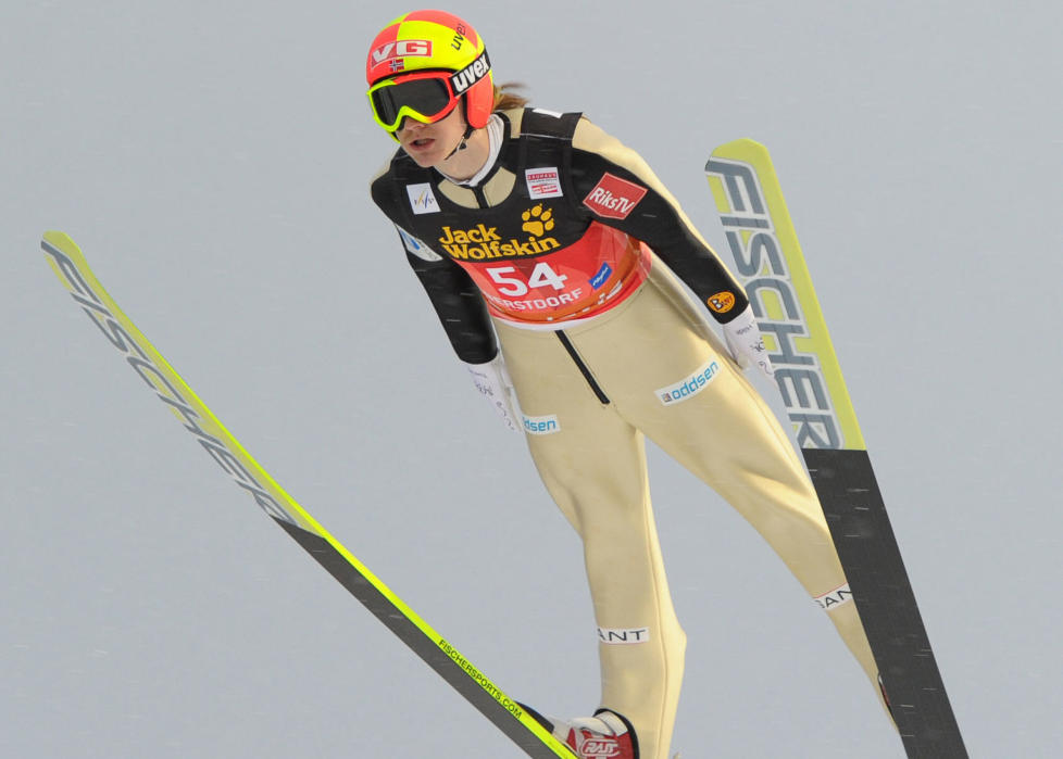 TILBAKE I BAKKEN: Tom Hilde unnagjorde ikke mindre enn elleve treningshopp p� Lillehammer i dag, og n�rmer seg et verdenscupcomeback.Foto: SCANPIX/AFP PHOTO/CHRISTOF STACHE