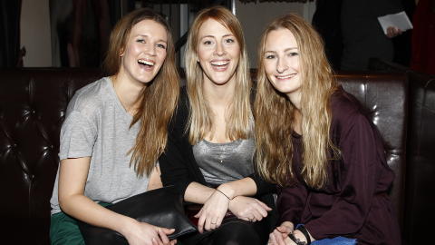 CALA & JADE: Nina Amble Sandaas, Tina C. Skaar og Anette W. Nilsen fikk �N�l�yets� accessoir-pris. Foto: Roger Fosaas / Stella Pictures