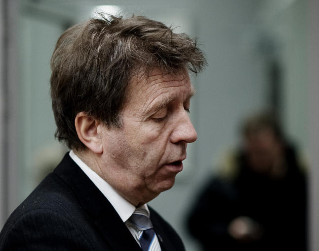 - Sier at han hadde sex med henne, og at det var moralsk forkastelig