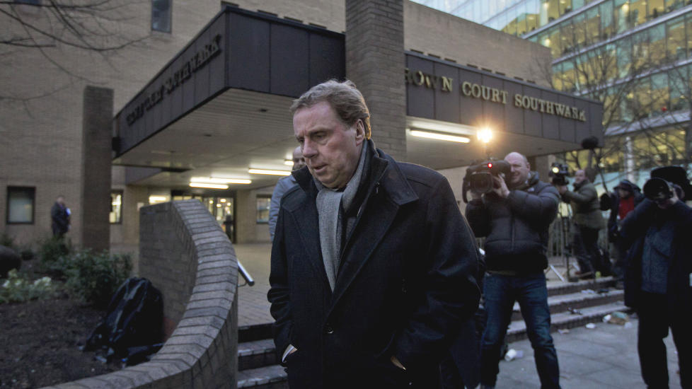 IKKE SKYLDIG: Harry Redknapp kan puste lettet ut, etter at juryen frikjente b�de ham og Milan Mandaric for skattesvik. Her er Spurs-manageren fotografert idet han forlater retten i g�r, etter tolvte dag av rettssaken. Foto: Matt Dunham, AP/Scanpix