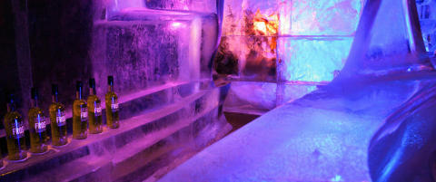 Det er sju minus hele �ret, og dresskoden er �p�kledd�