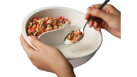 HOLD FRA HVERANDRE: Hold melka ren og kornet crunchy med denne bollen. FOTO: Produsenten