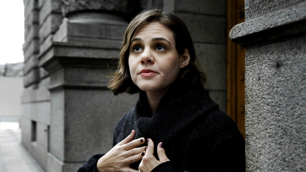 SELVBIOGRAFI: Fra hun var sju til 22 hadde Margaux Fragoso et forhold til en pedofil mann. N� har hun skrevet bok om �rene hun ble misbrukt.
Foto: Steinar Buholm / Dagbladet.