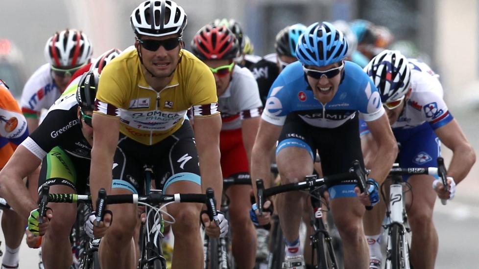 FORTSATT I GULT: Tom Boonen beholder den gule ledertr�ya etter � ha vunnet dagens etappe i Tour of Qatar. Bildet er fra g�rsdagens etappe. Foto: Karim Jaafar, AFP/Scanpix