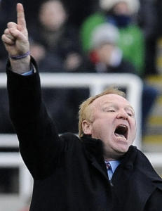 Villa-fansen varsler protest mot McLeish
